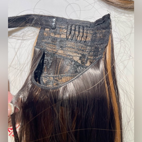 🌺🌺2Fer! HAIR, 30” ponytail, dark brown highlighted and 22” with wrap arounds. - Picture 7 of 11